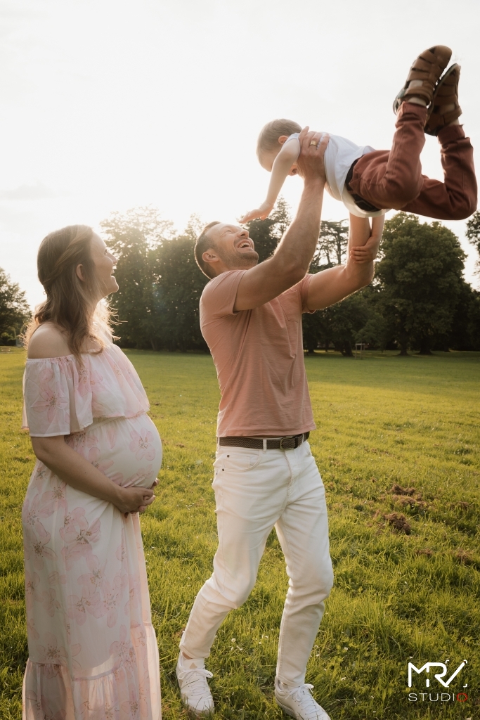 shooting-grossesse-famille-mrv-studio-photo-photographe-professionnel-lyon-DSC09435
