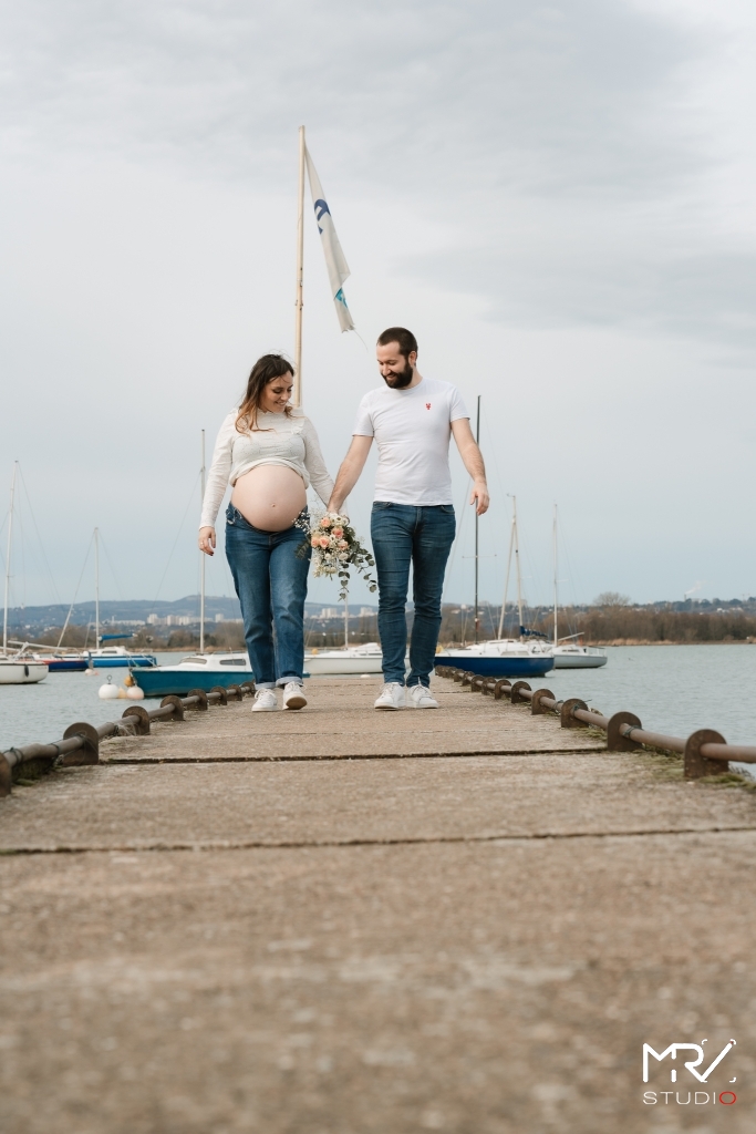 shooting-grossesse-ventre-rond-mrv-studio-photo-lyon