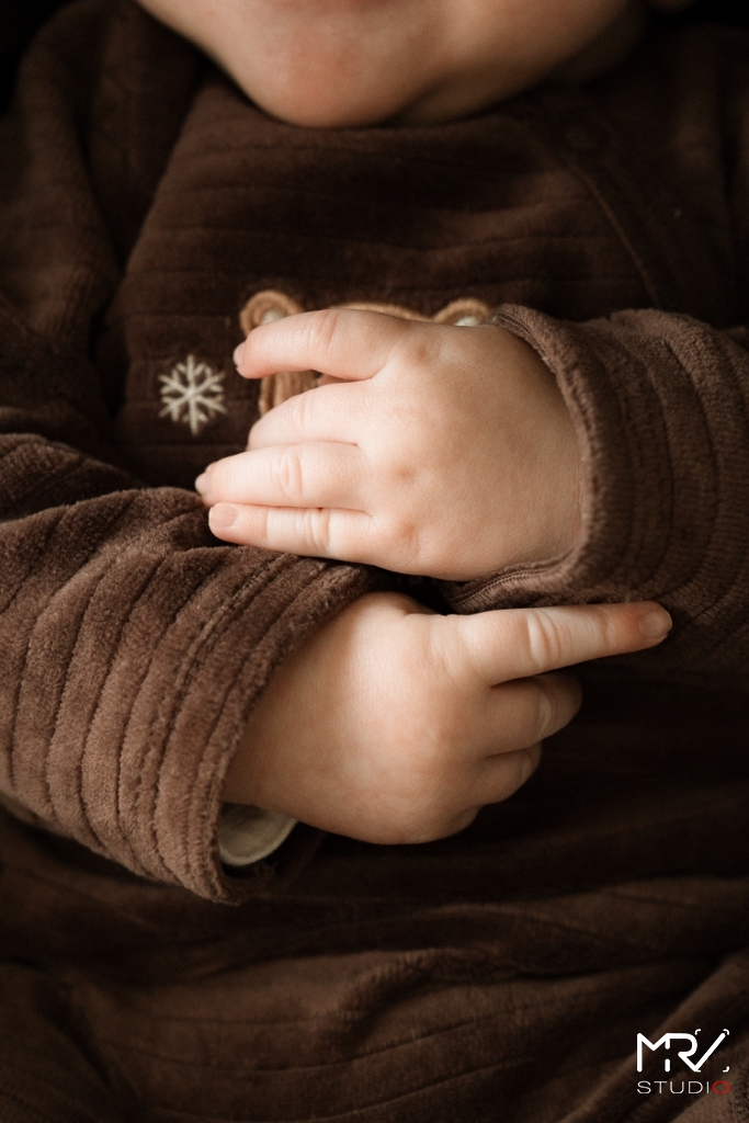 Photo famille naissance lyon - MRV Studio
